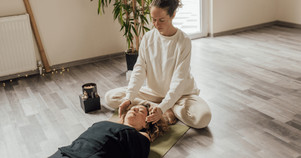 Reiki in the West - Western Lineages of Reiki Healing